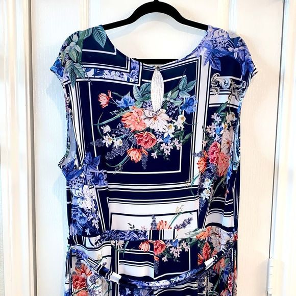 ❤️TAHARI PRINT WIDE LEG JUMPSUIT - Picture 6 of 7